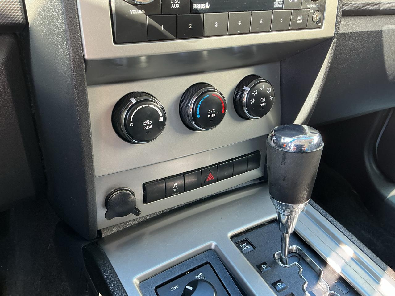 Dodge Nitro SE 4WD 2011