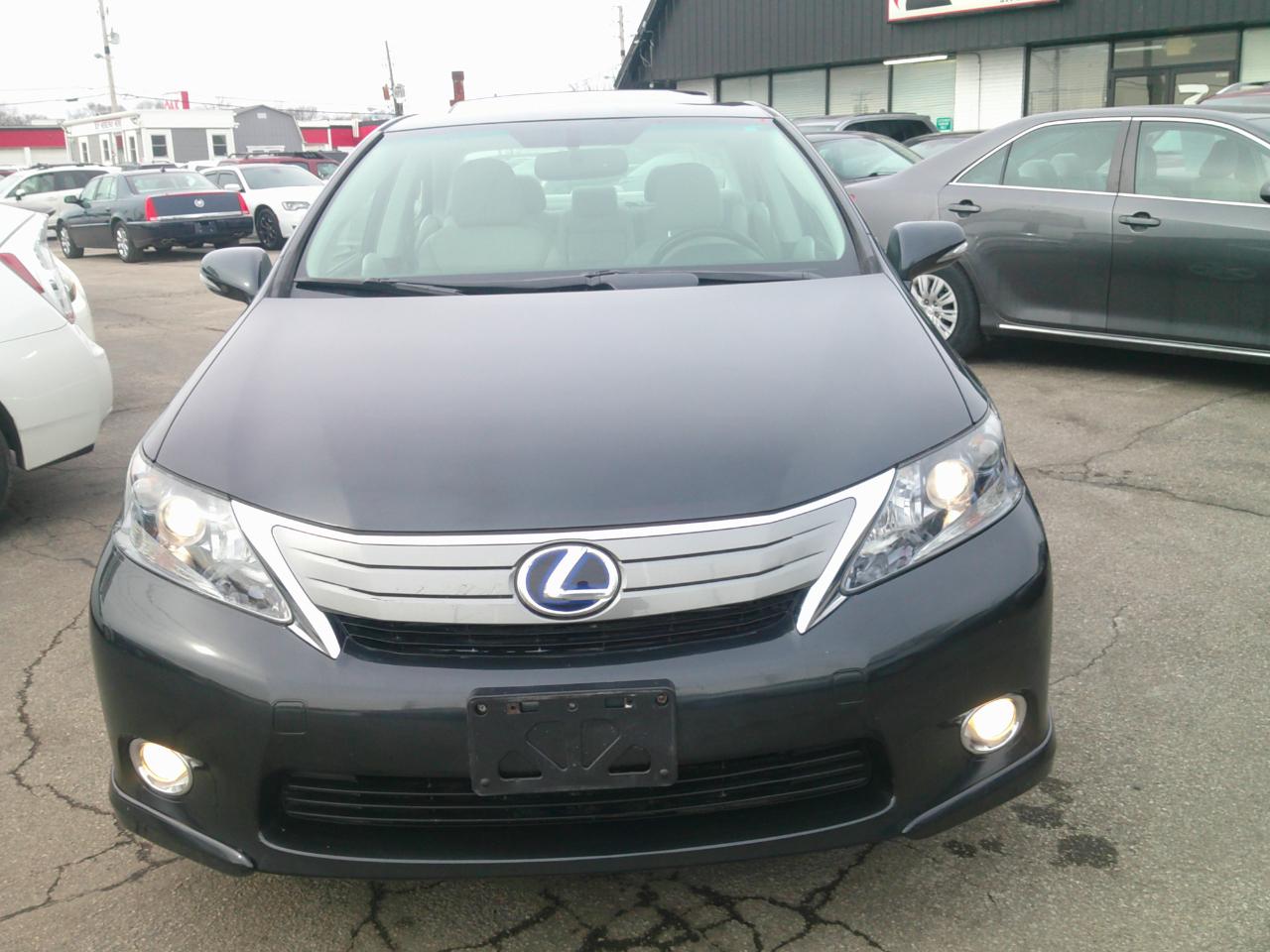 Lexus HS 250h Sedan 2010