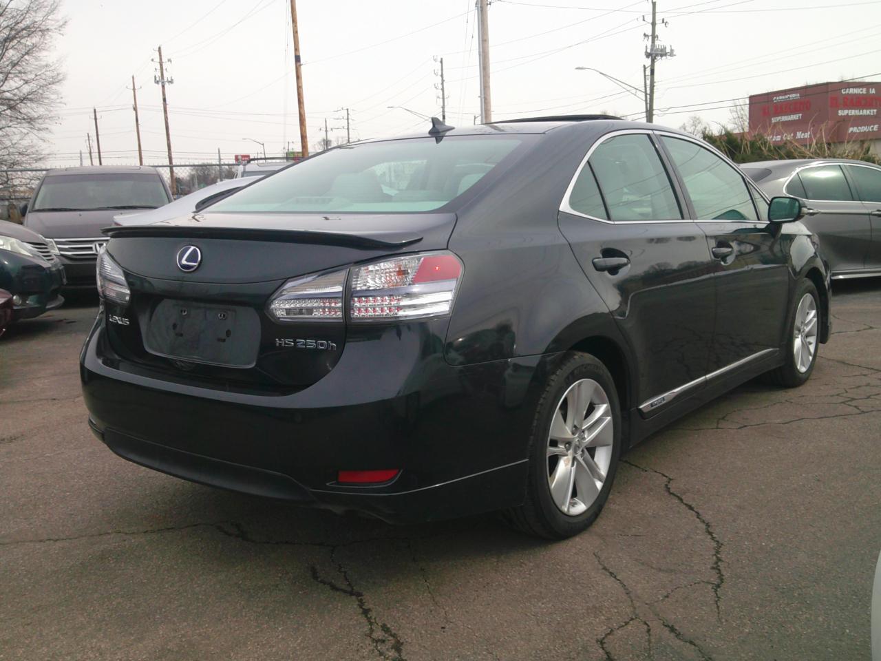 Lexus HS 250h Sedan 2010