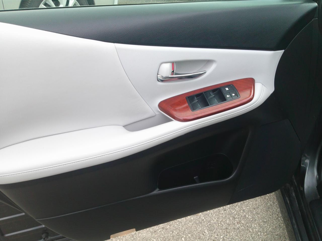 Lexus HS 250h Sedan 2010