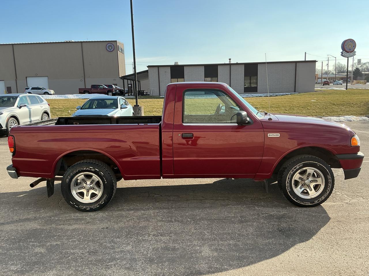 Mazda B-Series B2500 SX Reg. Cab 2WD 2000