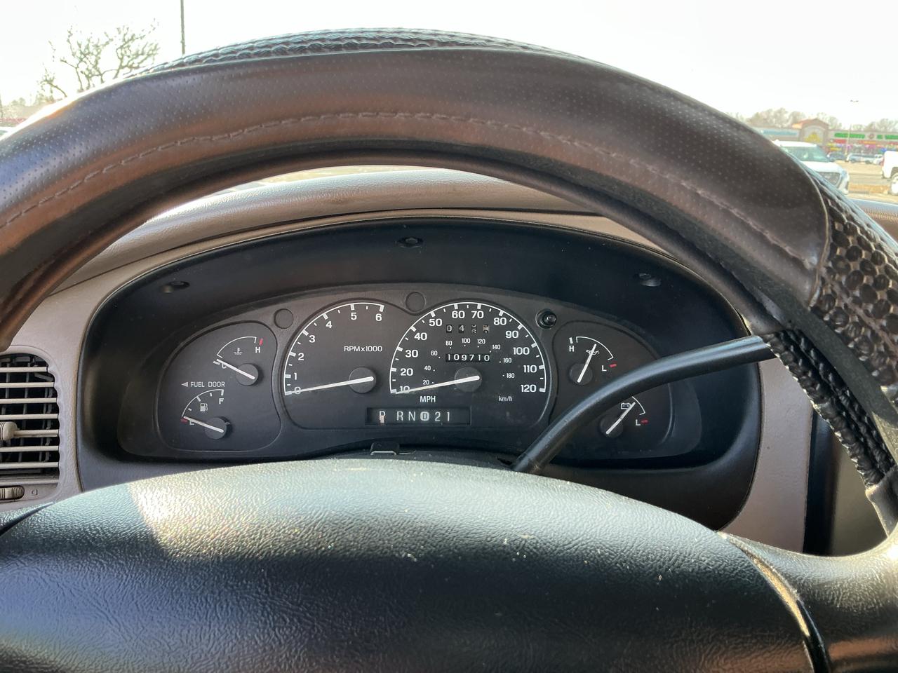 Mazda B-Series B2500 SX Reg. Cab 2WD 2000