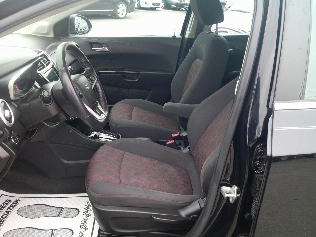 Chevrolet Sonic LT Auto 5-Door 2018