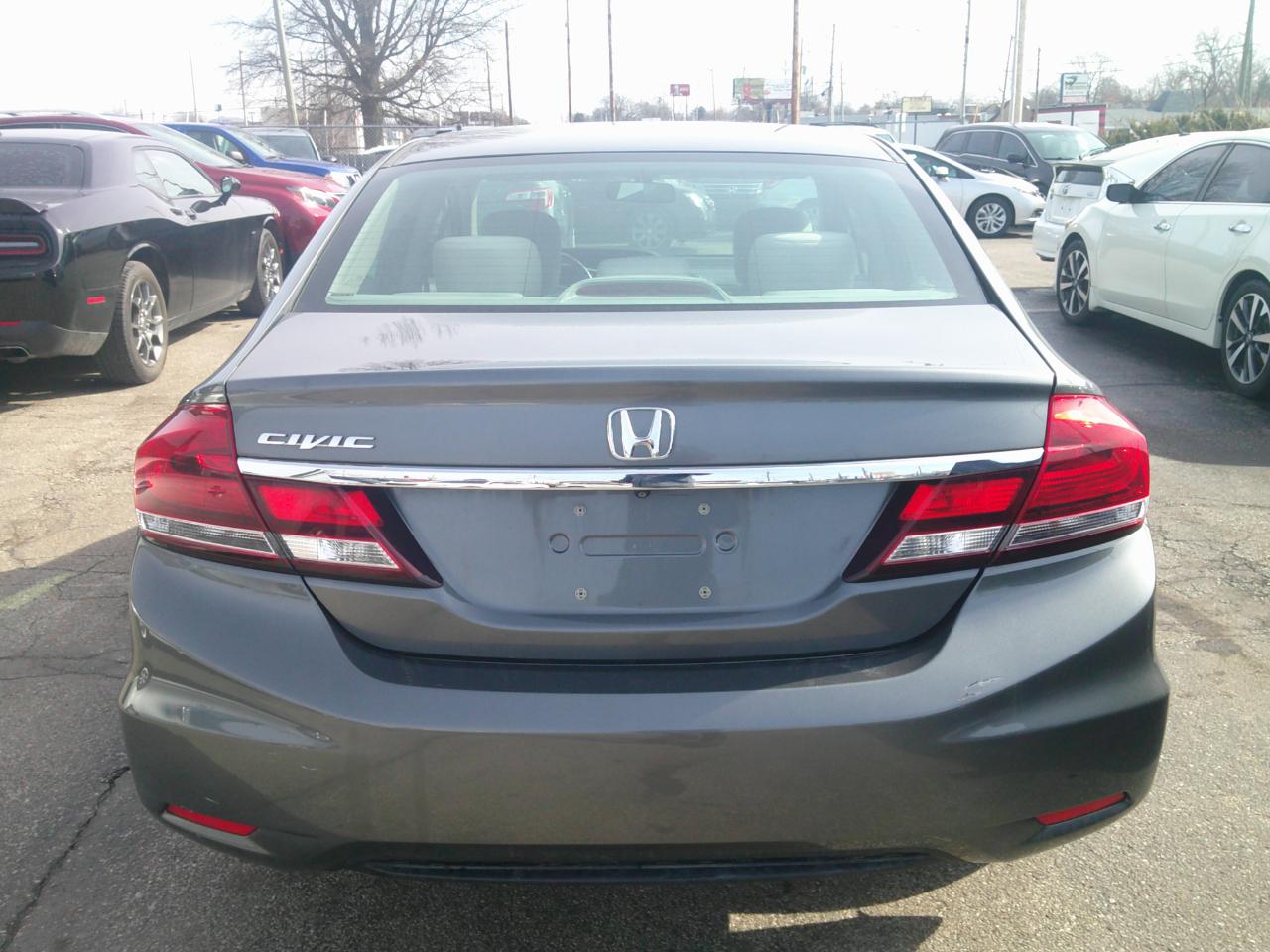 Honda Civic EX Sedan 5-Speed AT 2013