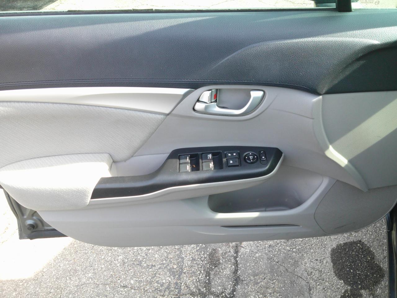 Honda Civic EX Sedan 5-Speed AT 2013