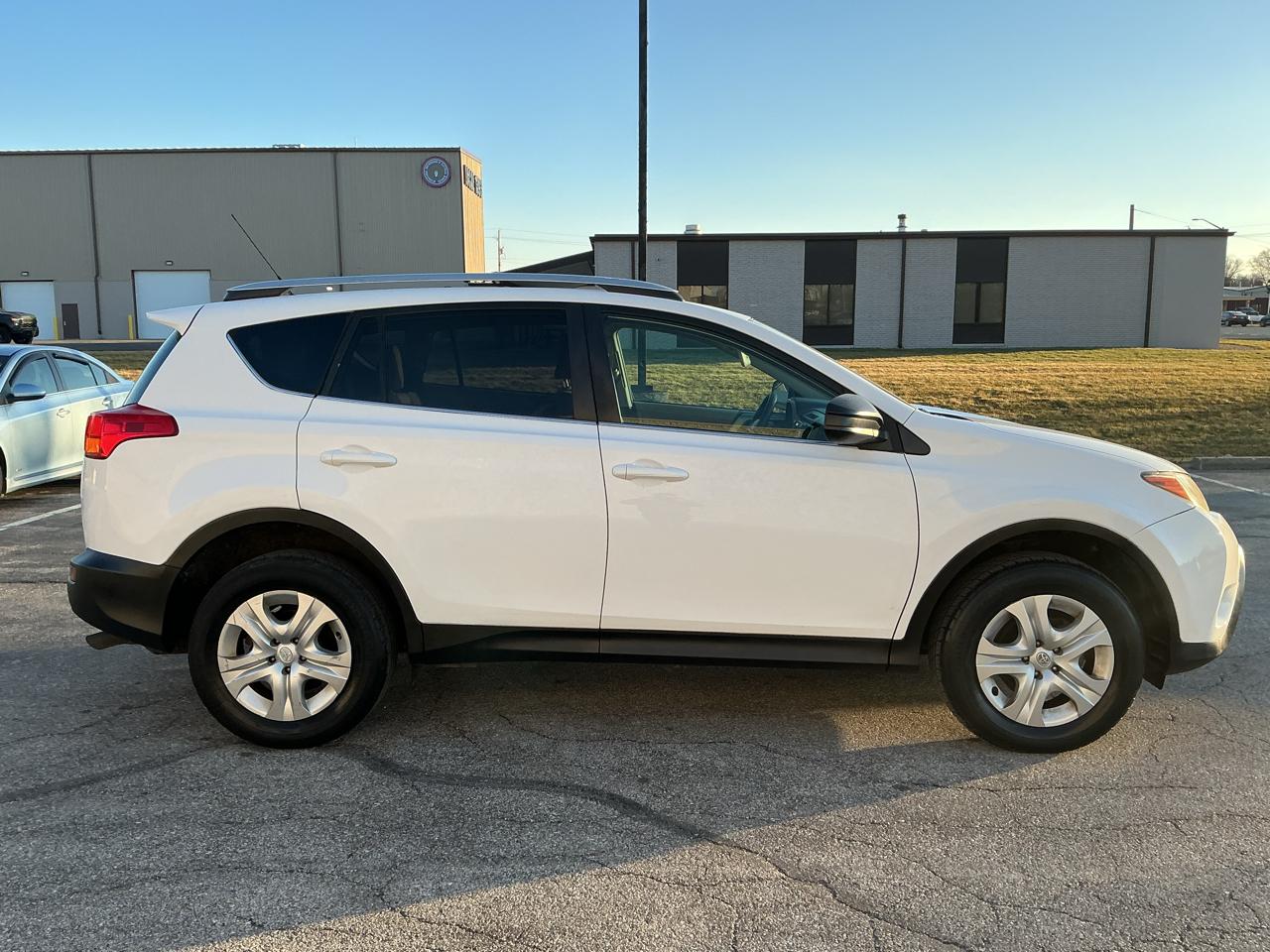 Toyota RAV4 LE AWD 2013