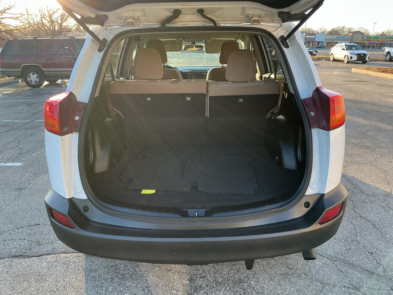 Toyota RAV4 LE AWD 2013