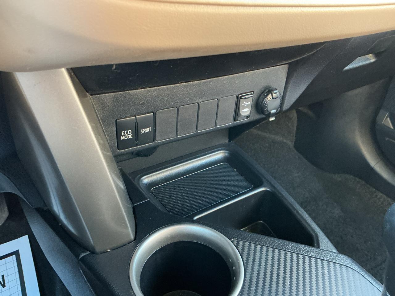 Toyota RAV4 LE AWD 2013