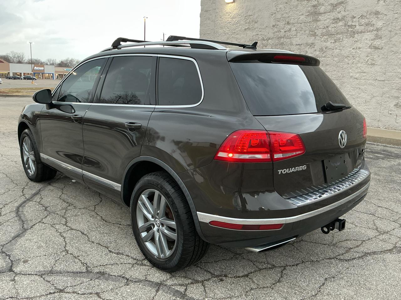 Volkswagen Touareg TDI Sport w/Technology 2015