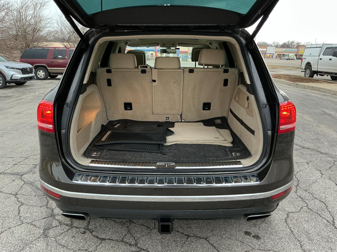 Volkswagen Touareg TDI Sport w/Technology 2015