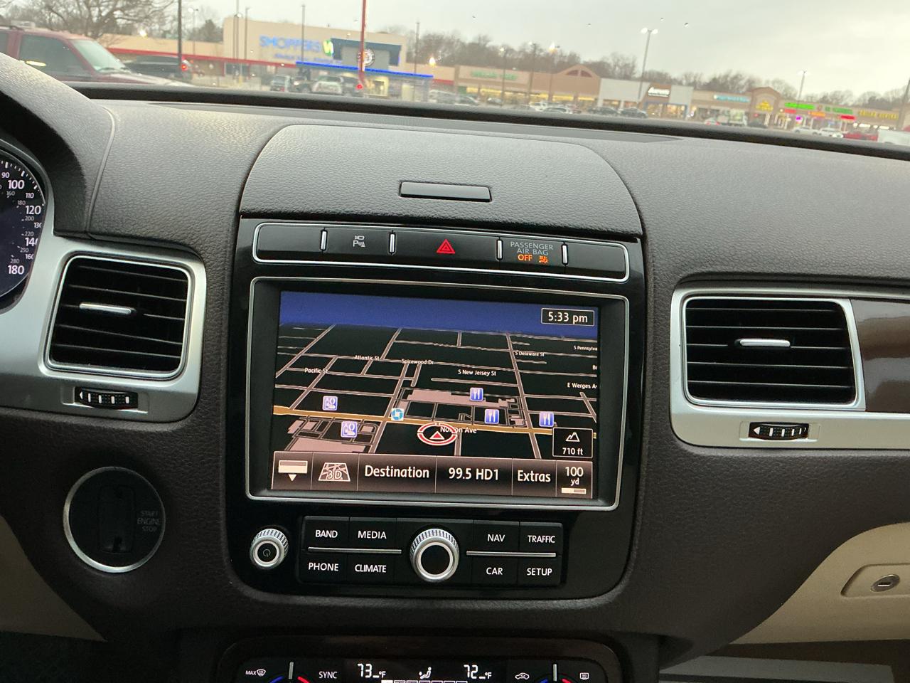 Volkswagen Touareg TDI Sport w/Technology 2015