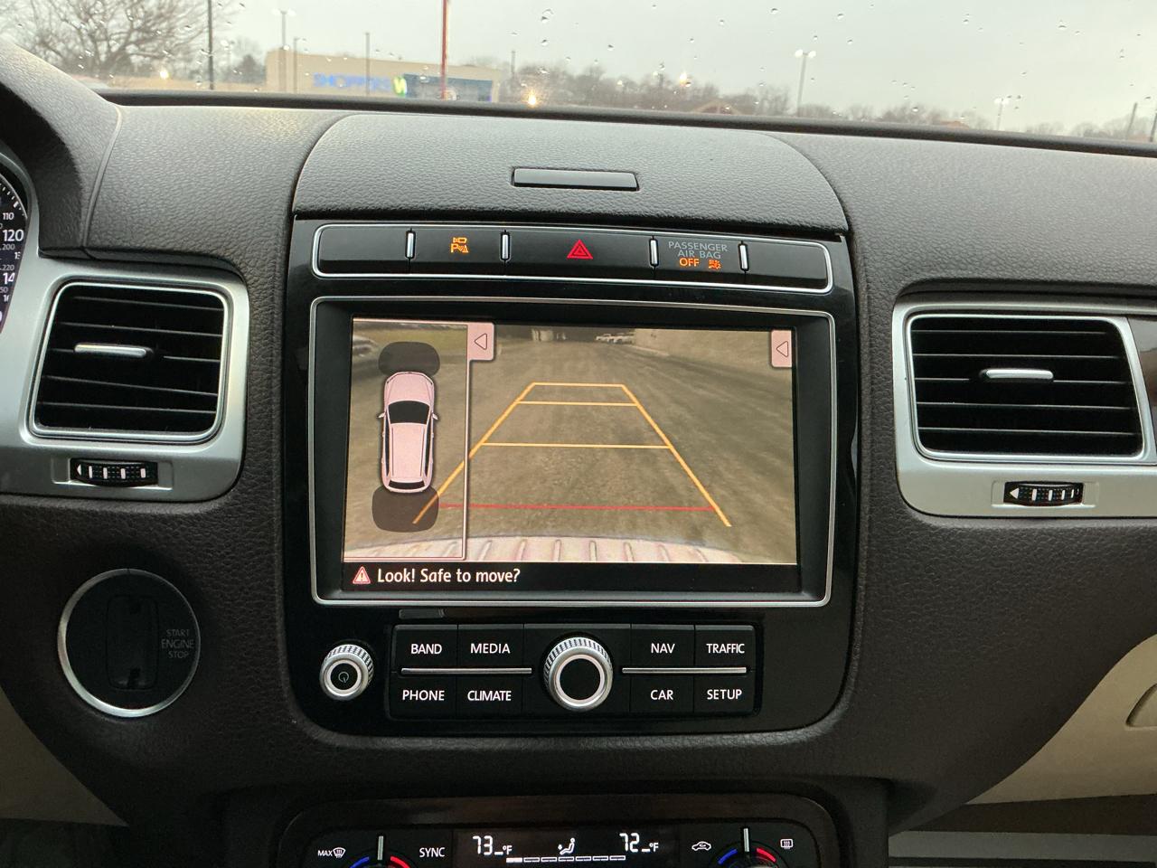 Volkswagen Touareg TDI Sport w/Technology 2015