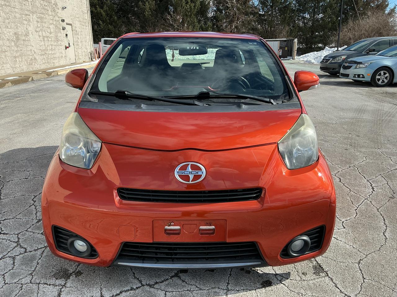 Scion iQ 3-Door Hatchback AT 2012