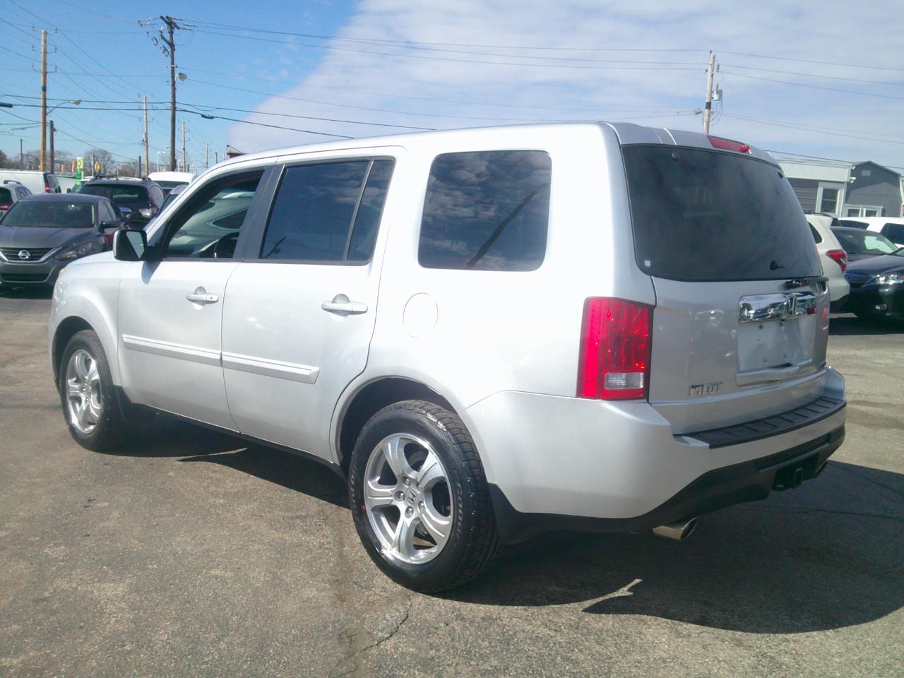 Honda Pilot EX-L 4WD 5-Spd AT with Navigation 2012