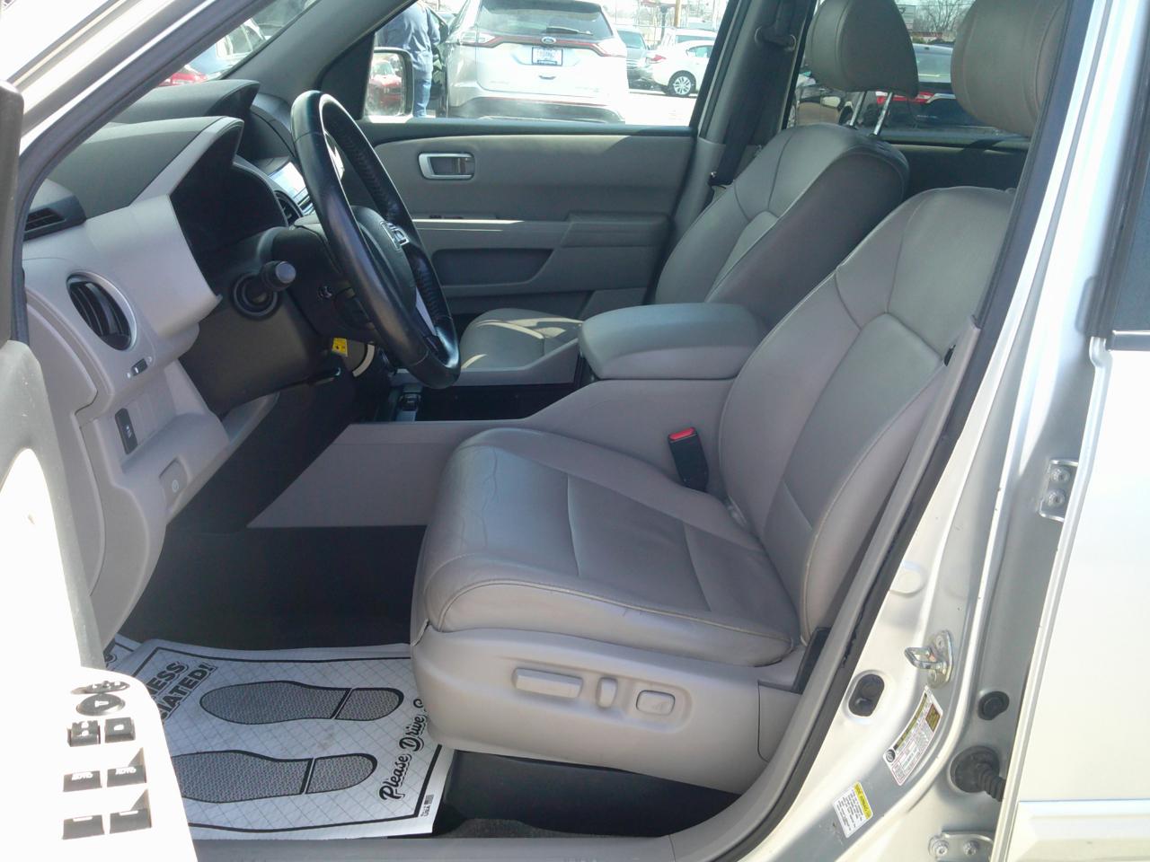 Honda Pilot EX-L 4WD 5-Spd AT with Navigation 2012