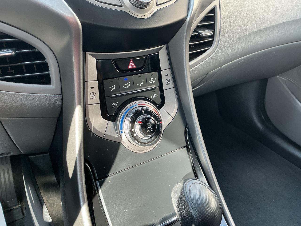 Hyundai Elantra Limited 2013