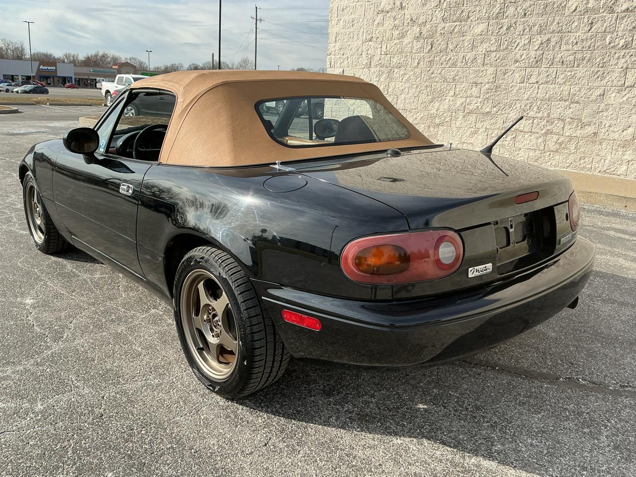 Mazda MX-5 Miata Base 1993