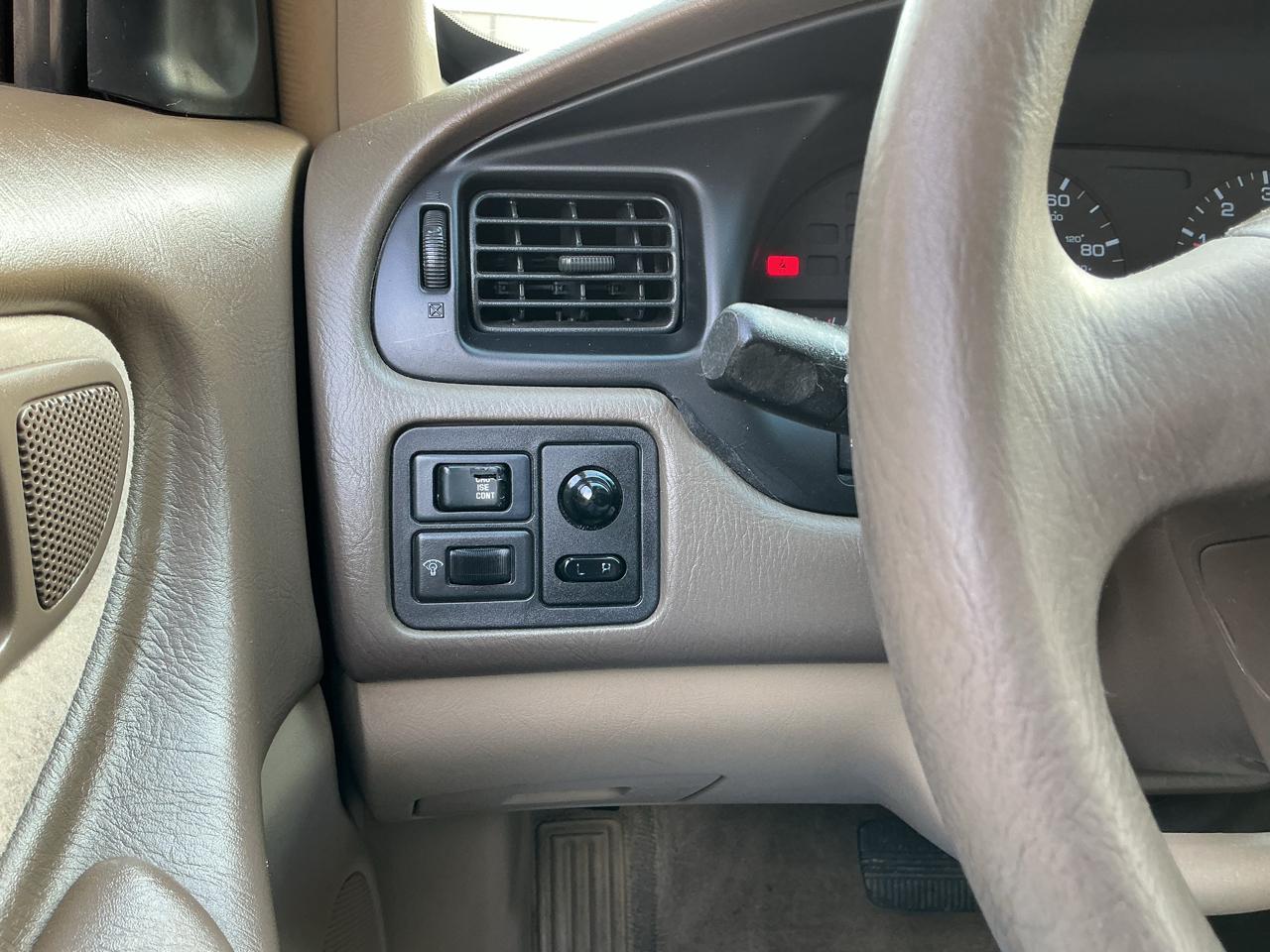 Nissan Altima XE 1999