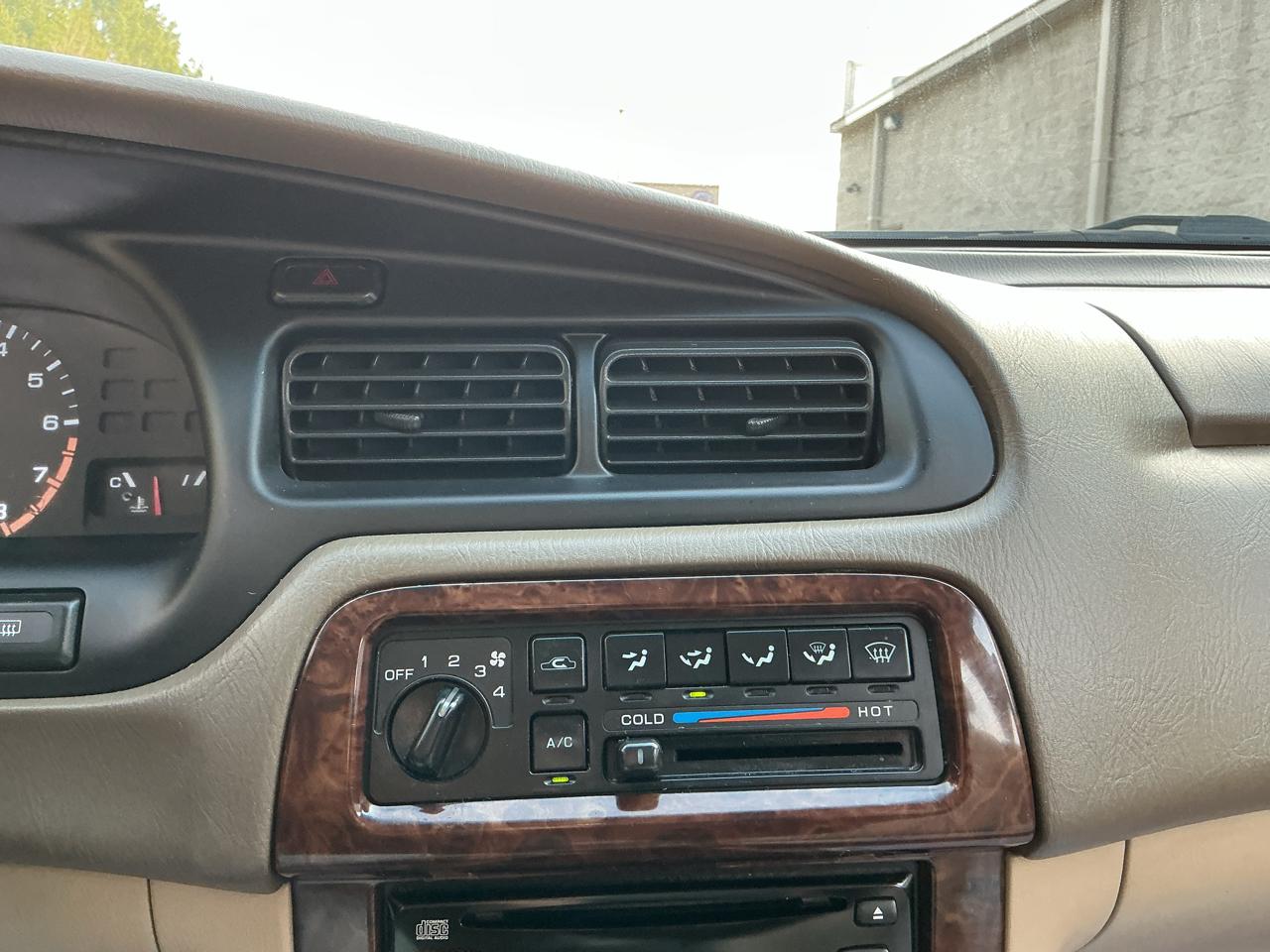 Nissan Altima XE 1999