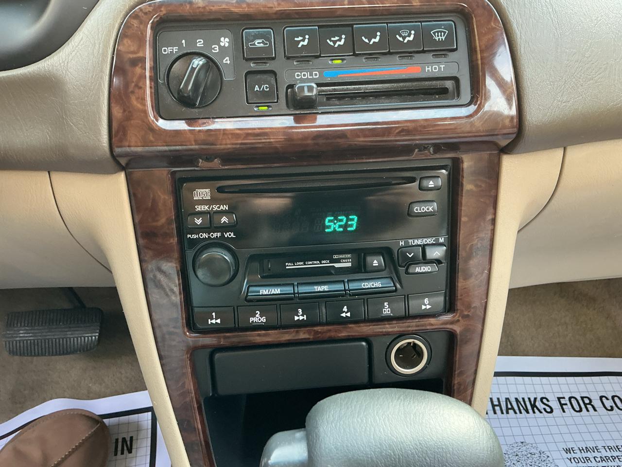 Nissan Altima XE 1999