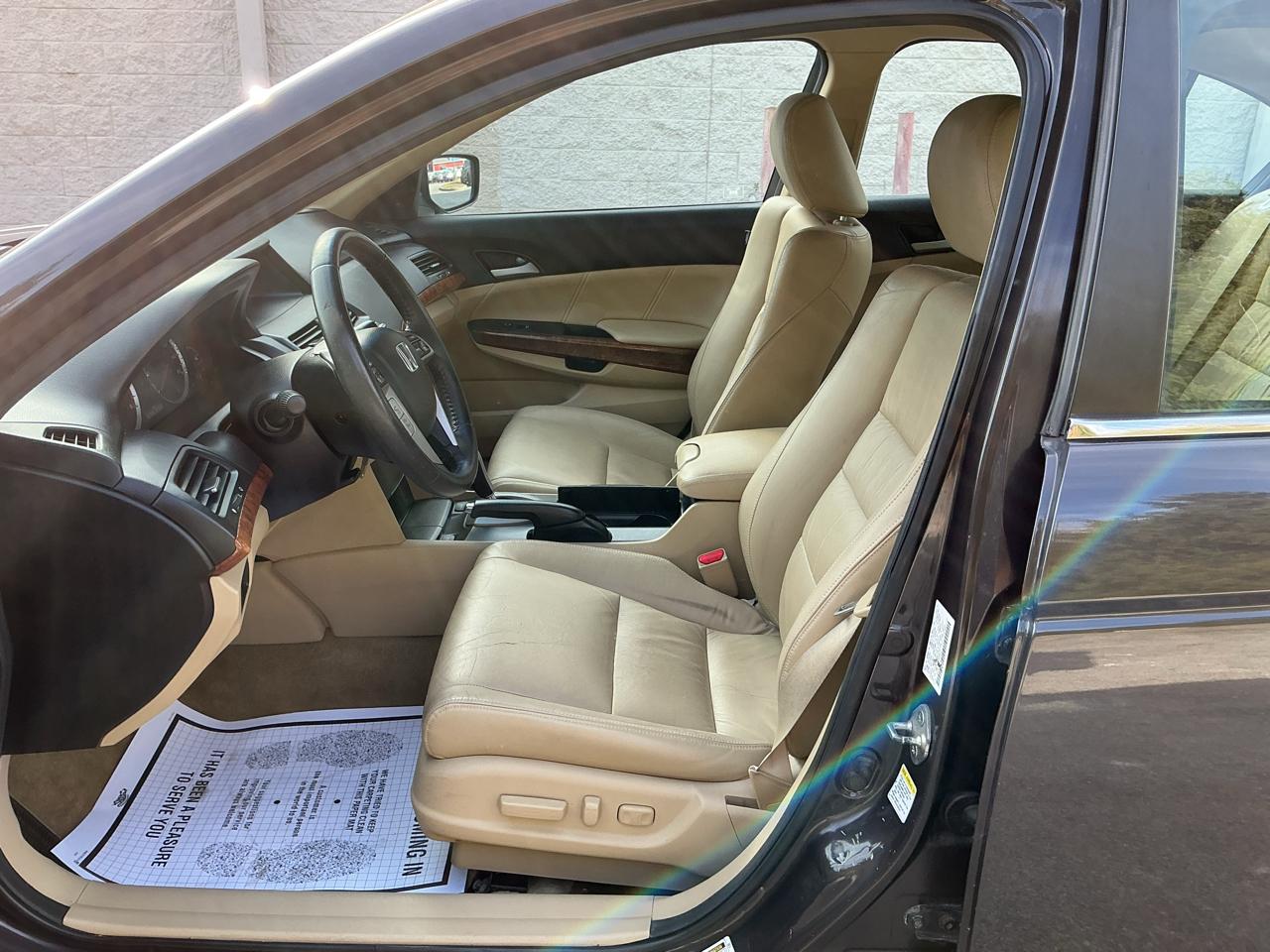 Honda Accord EX-L V6 Sedan AT 2012