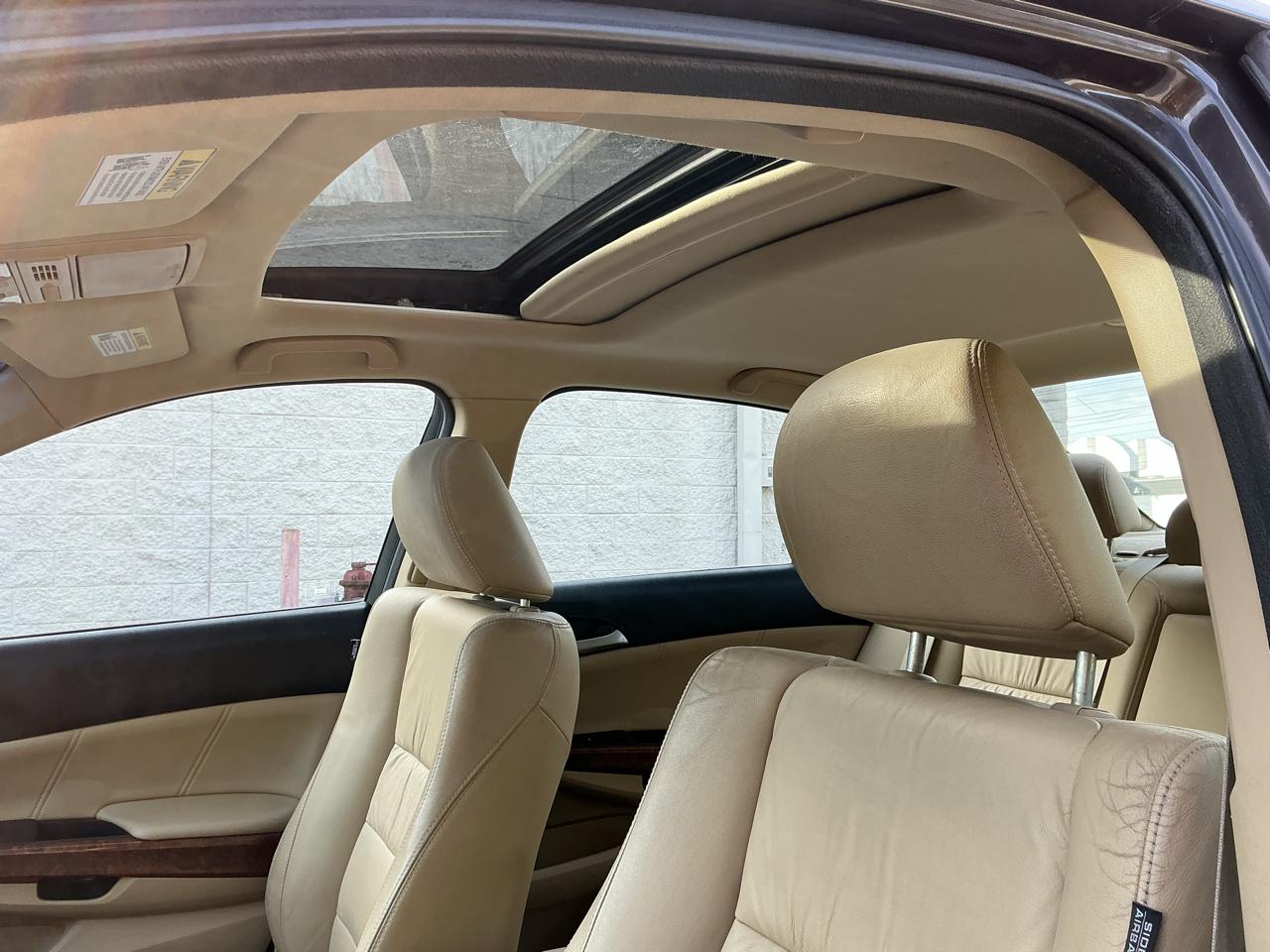 Honda Accord EX-L V6 Sedan AT 2012