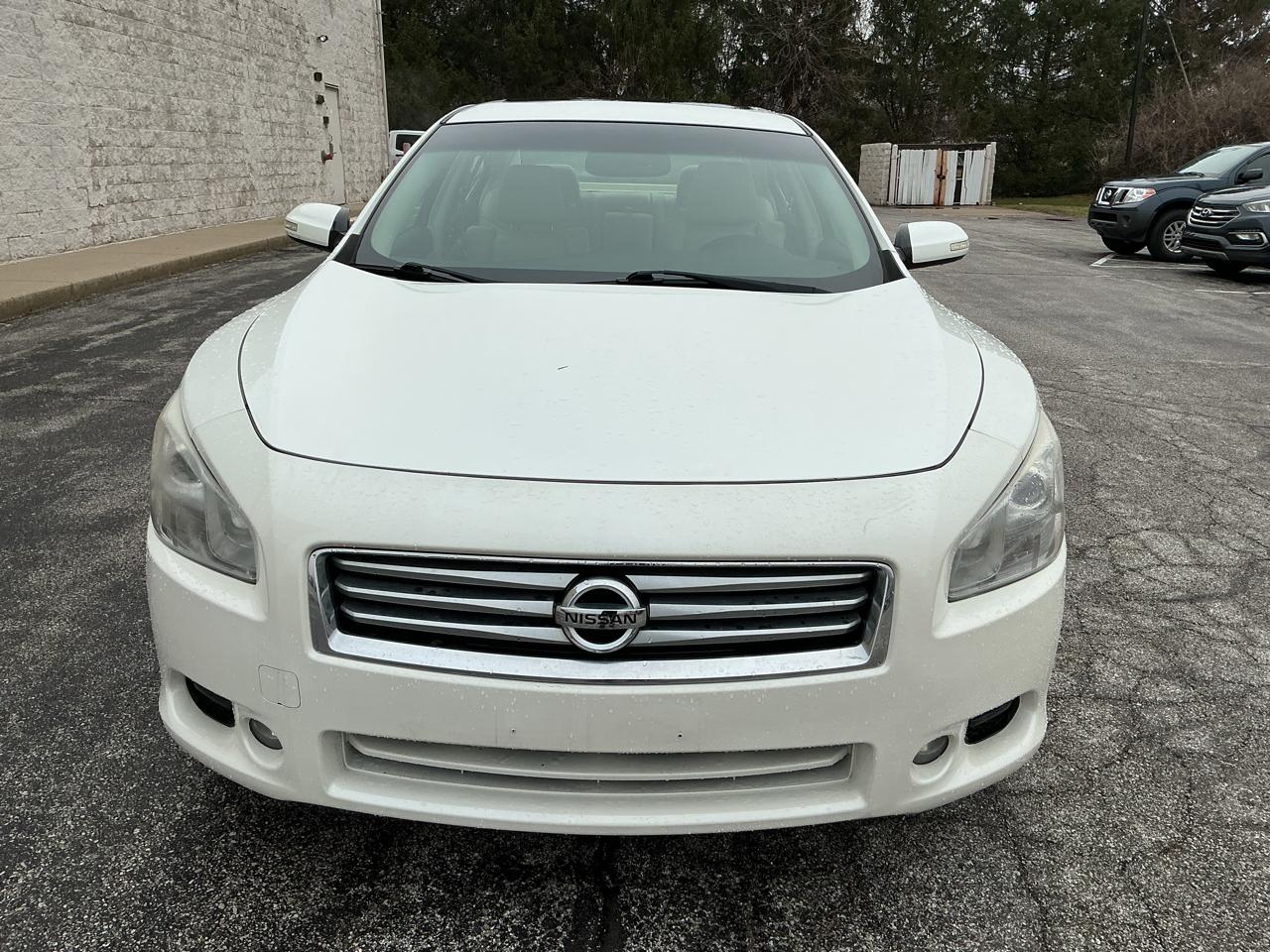 Nissan Maxima SV 2013