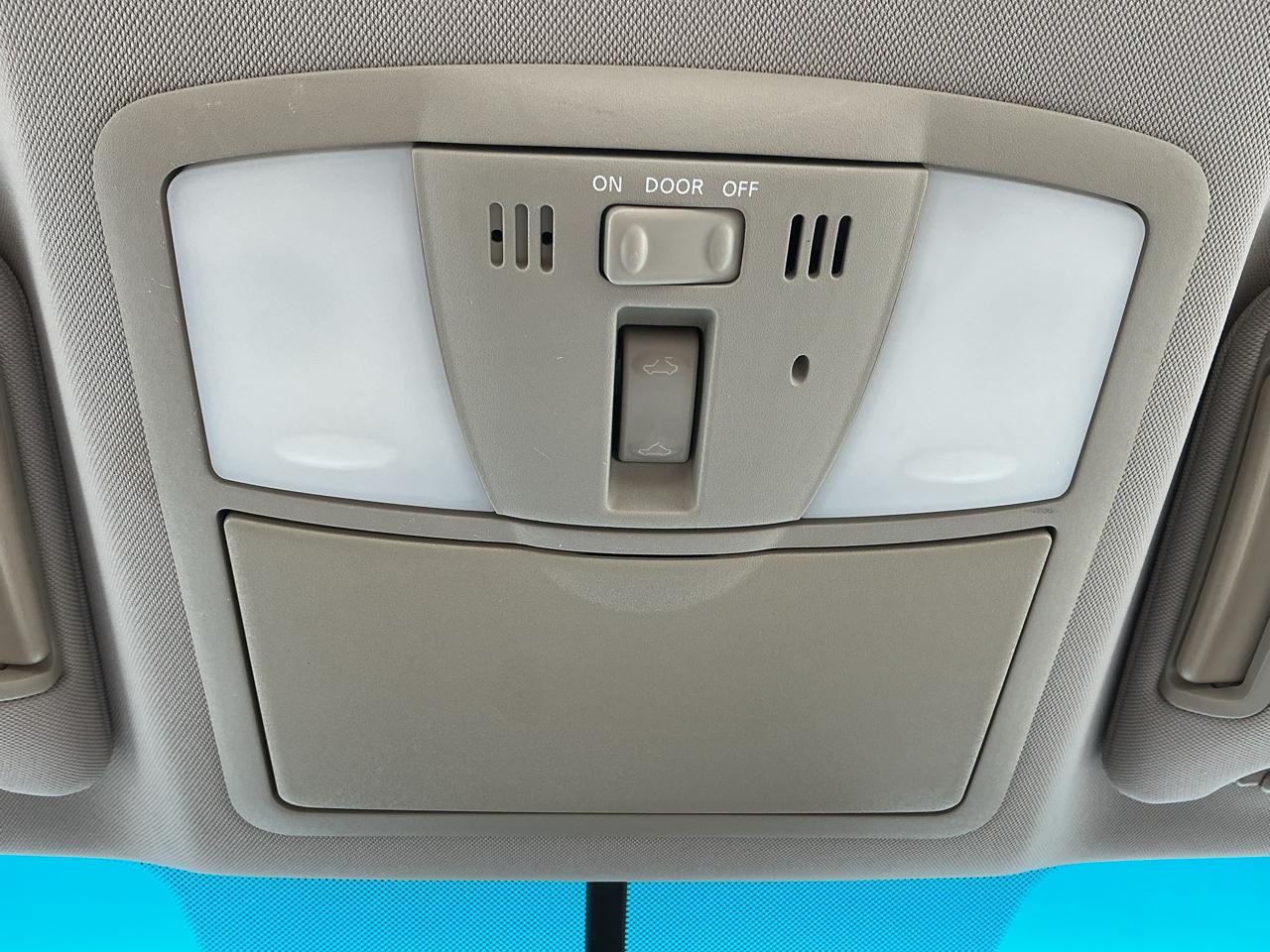 Nissan Maxima SV 2013