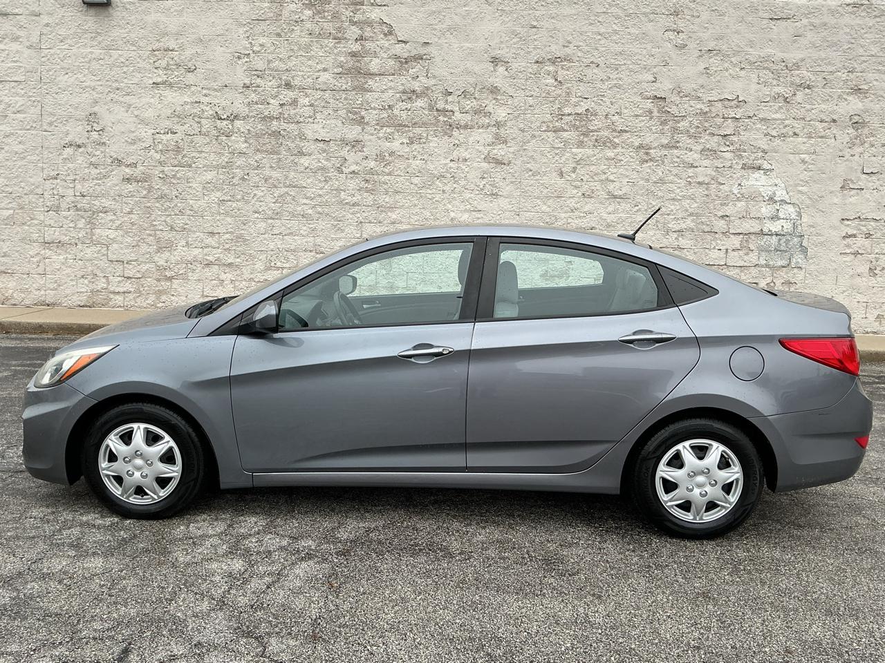 Hyundai Accent SE 4-Door 6A 2016