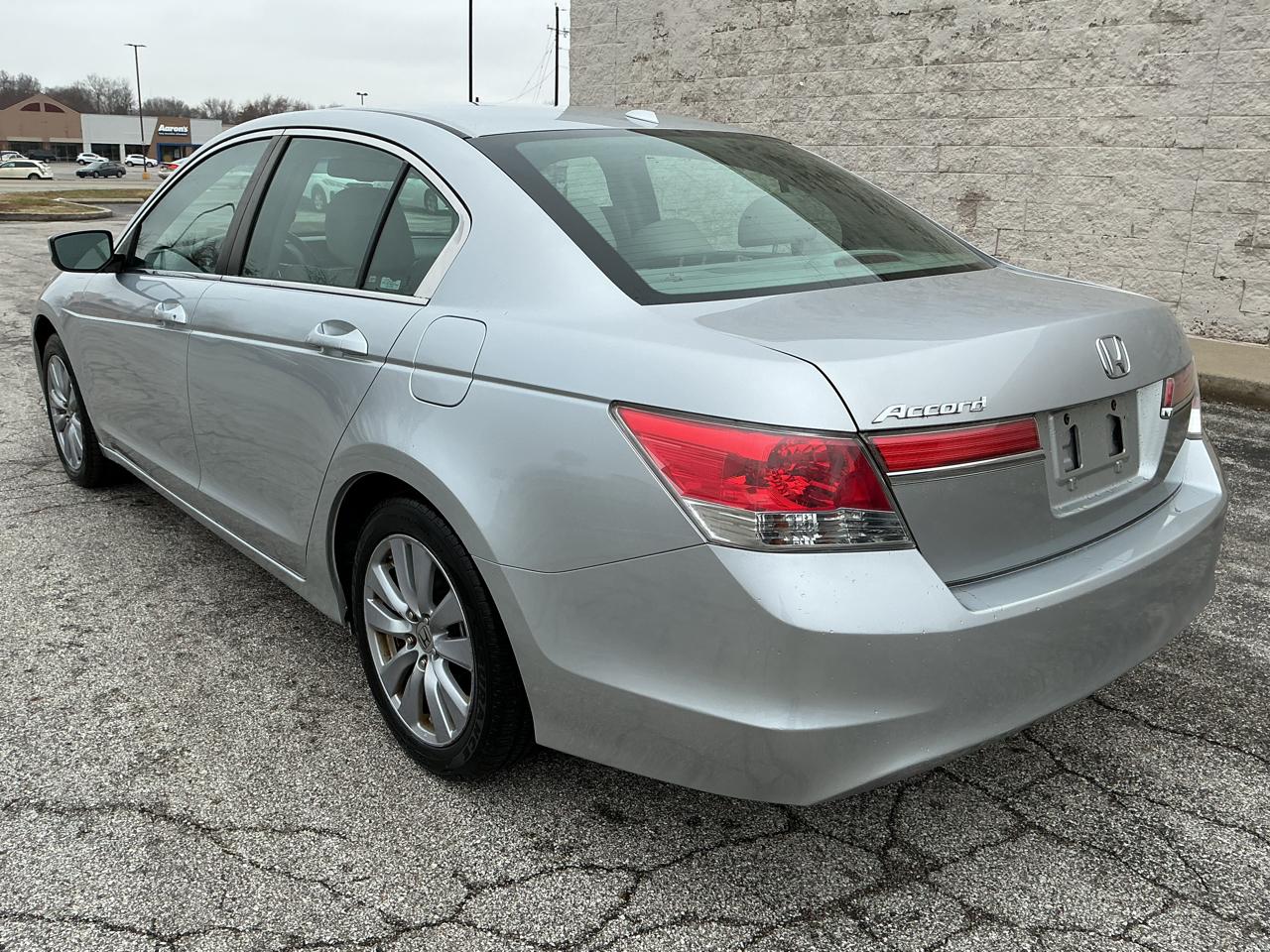 Honda Accord EX-L Sedan AT 2011