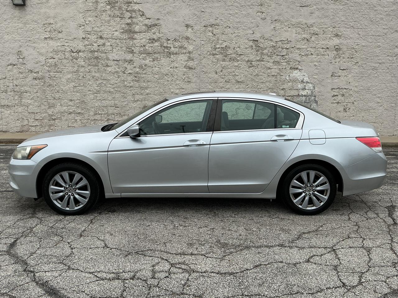 Honda Accord EX-L Sedan AT 2011