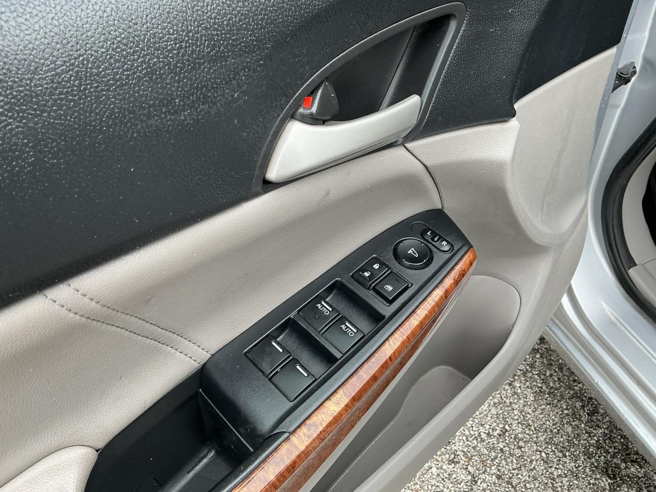 Honda Accord EX-L Sedan AT 2011