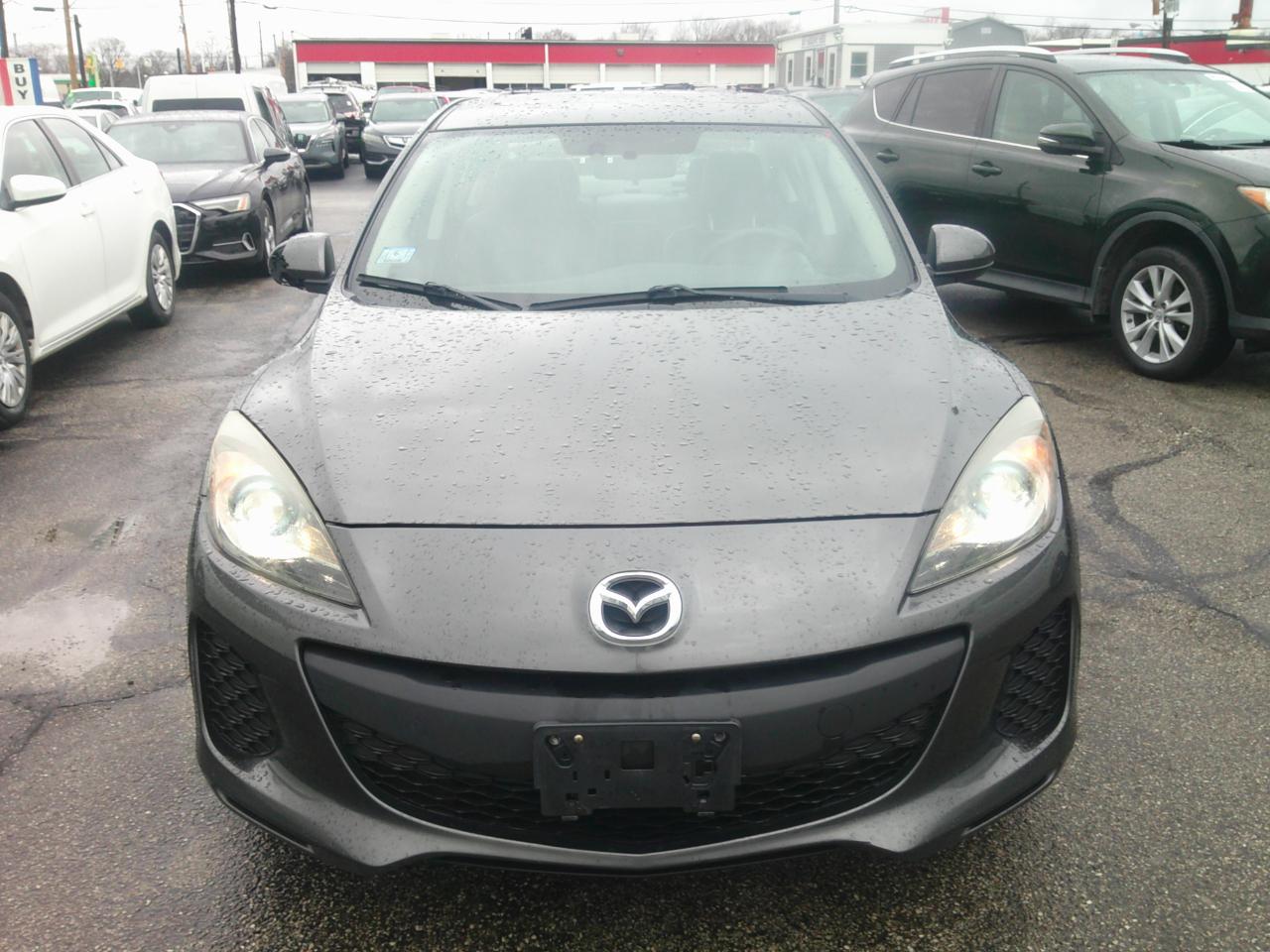 Mazda MAZDA3 I Grand Touring 4-Door 2012