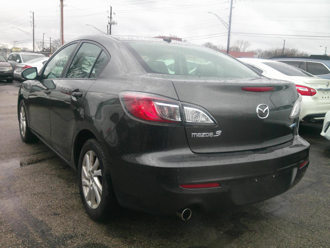 Mazda MAZDA3 I Grand Touring 4-Door 2012