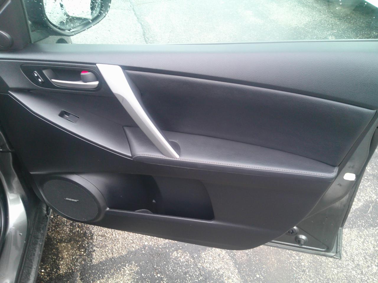 Mazda MAZDA3 I Grand Touring 4-Door 2012