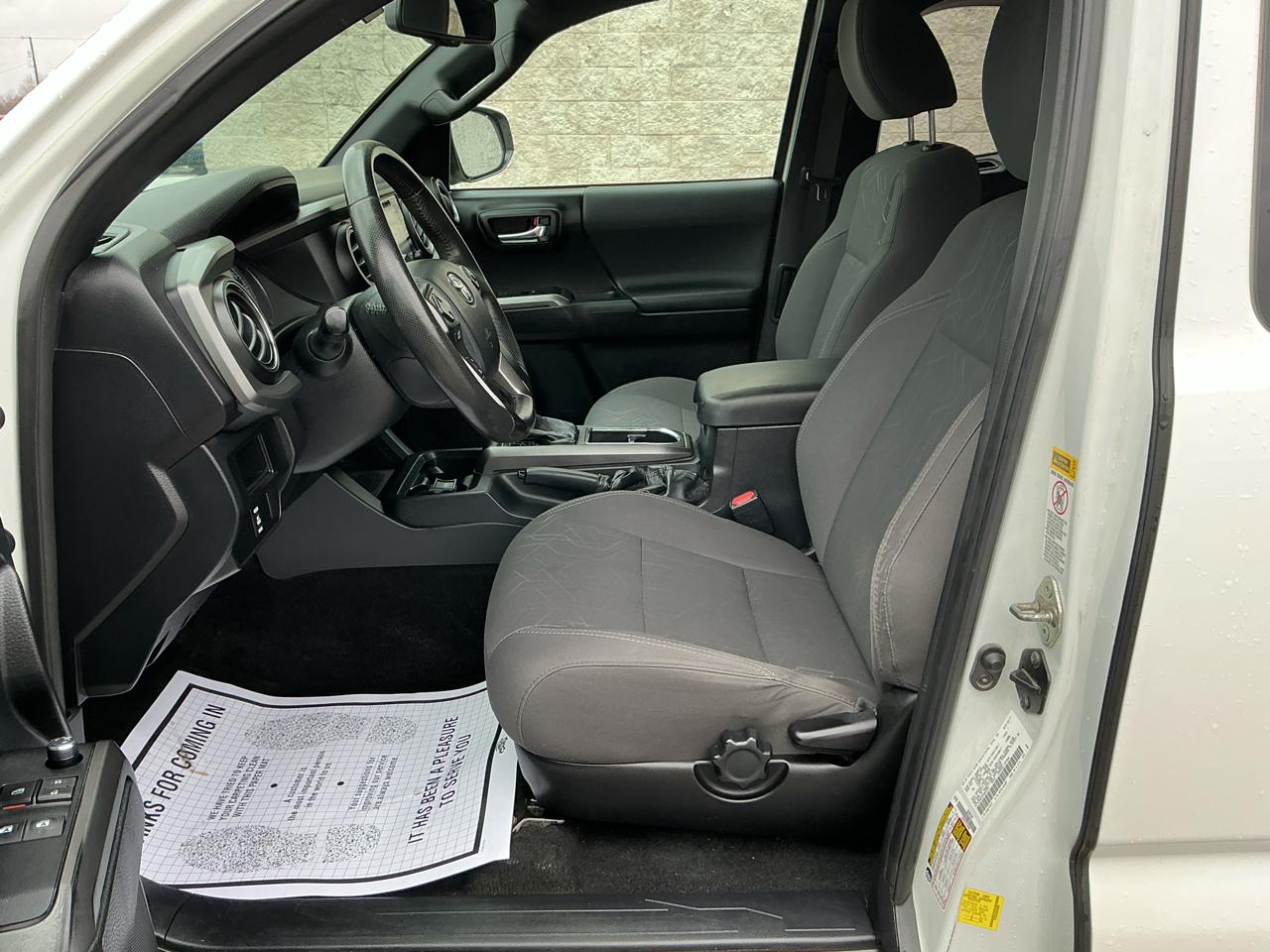 Toyota Tacoma SR5 Access Cab V6 6AT 4WD 2017