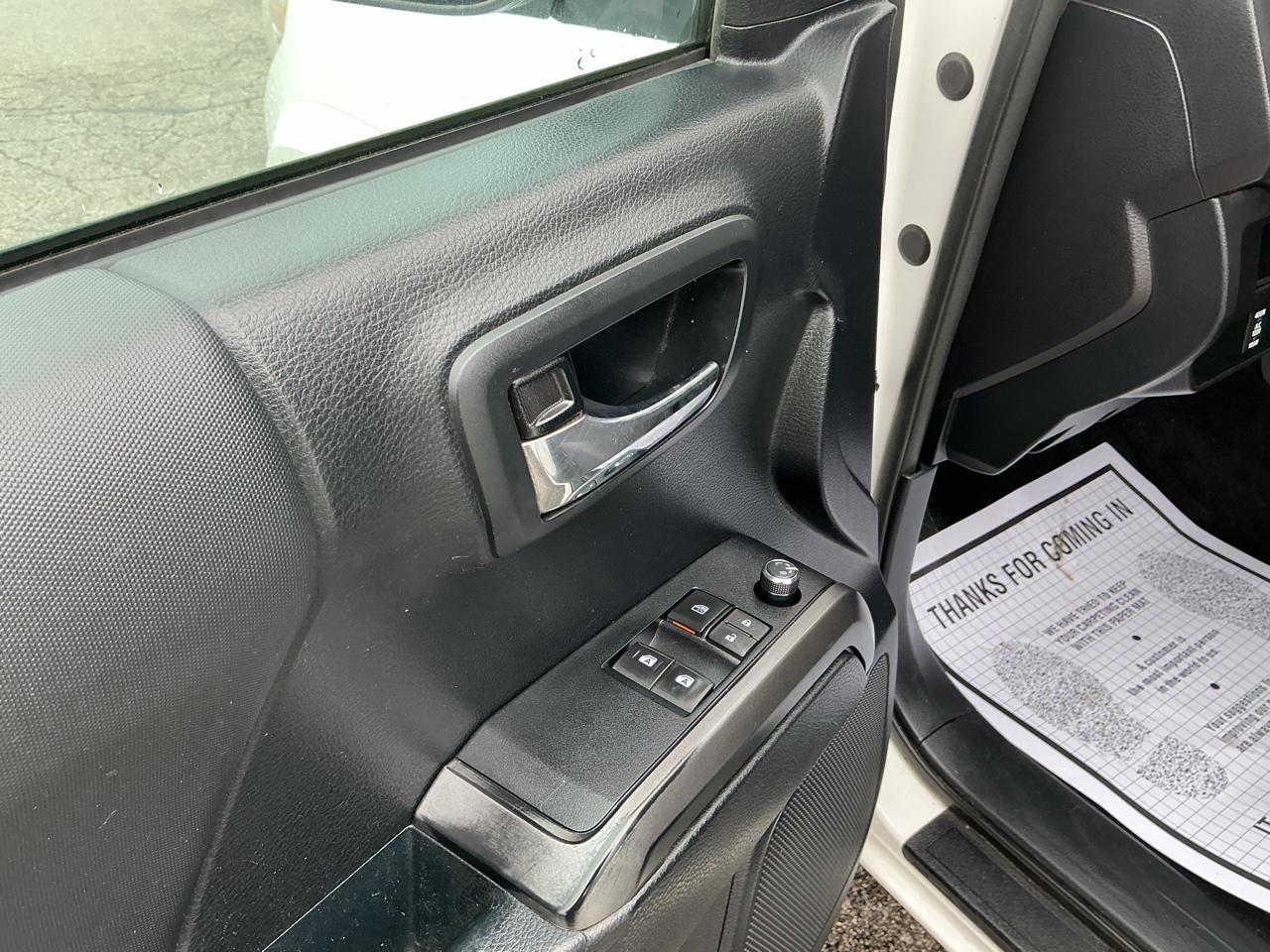 Toyota Tacoma SR5 Access Cab V6 6AT 4WD 2017