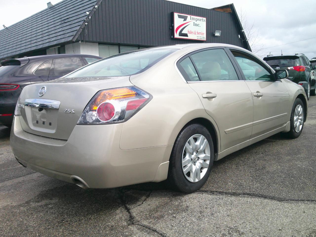 Nissan Altima 2.5 S 2010