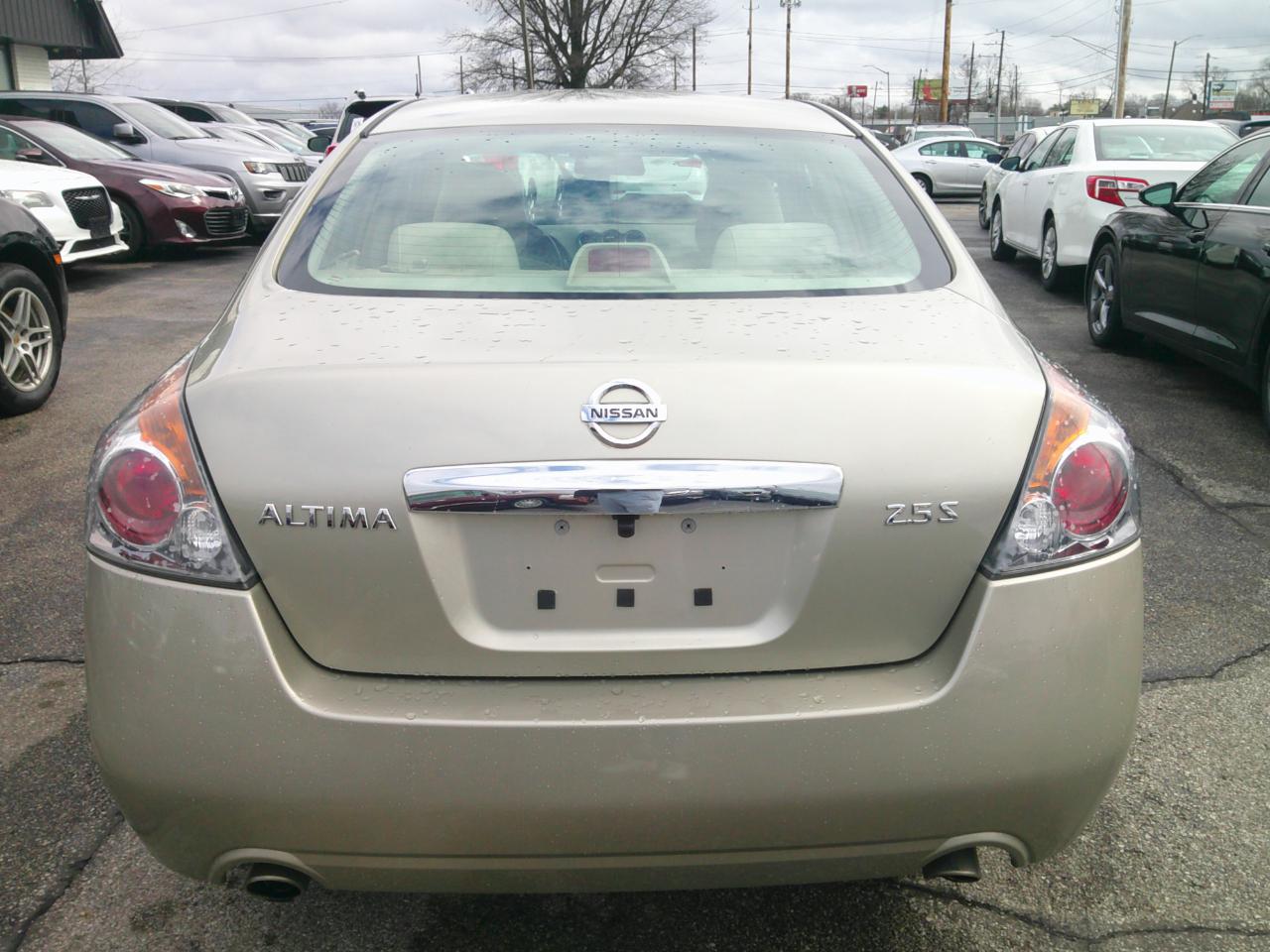 Nissan Altima 2.5 S 2010