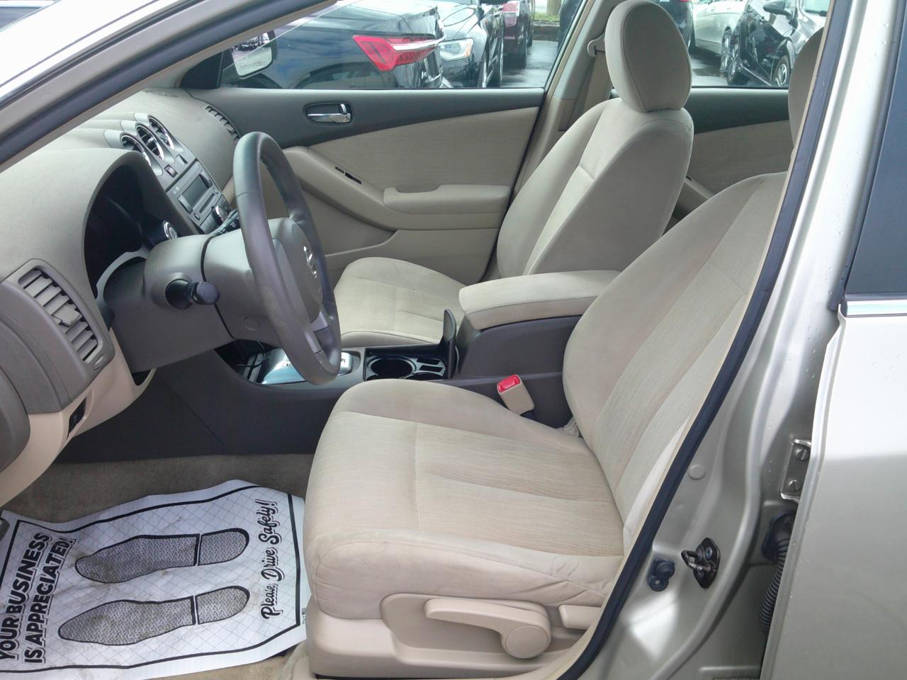 Nissan Altima 2.5 S 2010