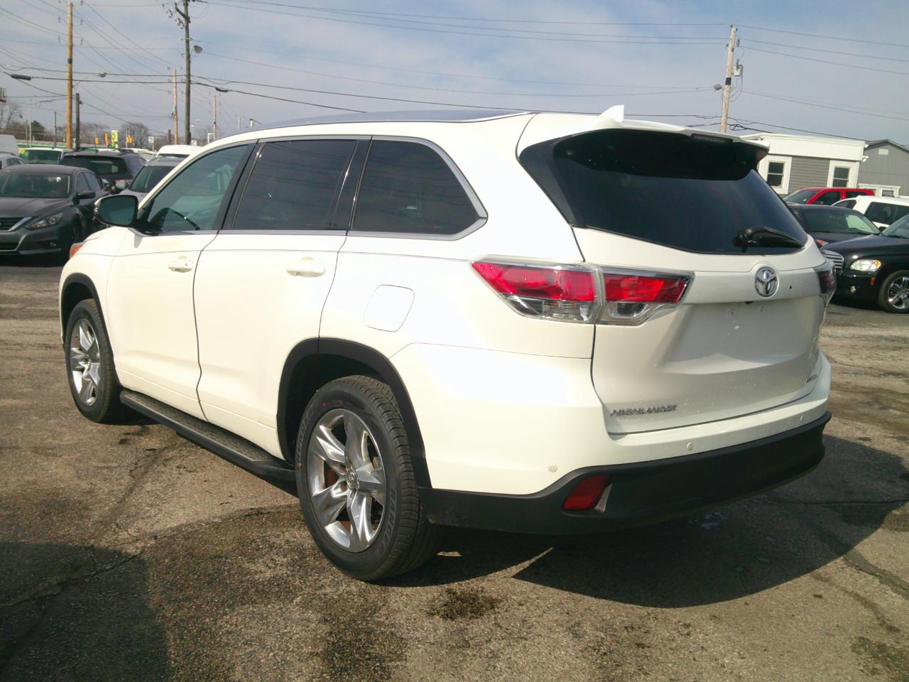 Toyota Highlander Limited FWD V6 2014