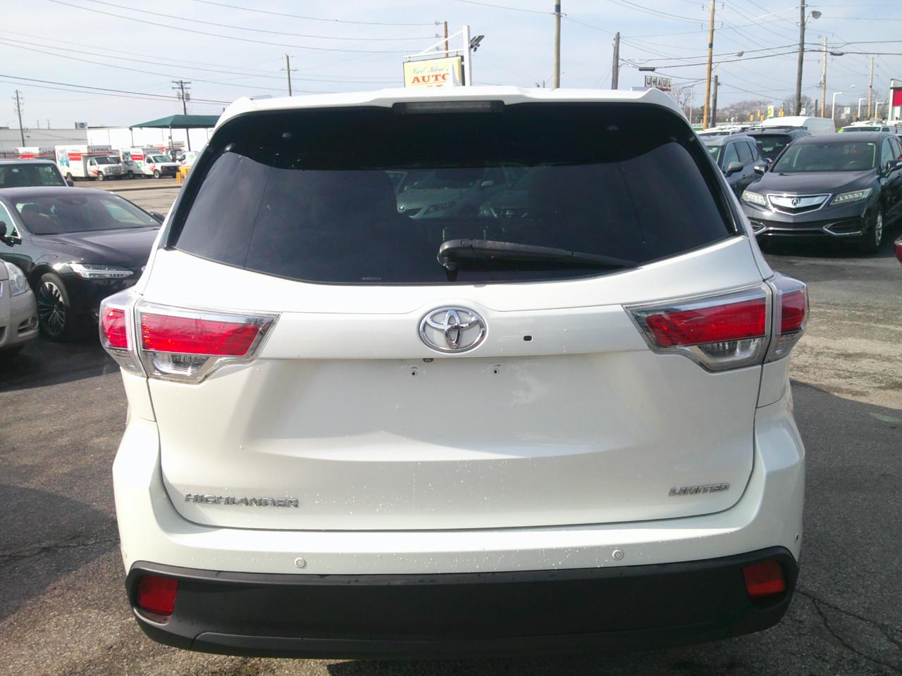 Toyota Highlander Limited FWD V6 2014