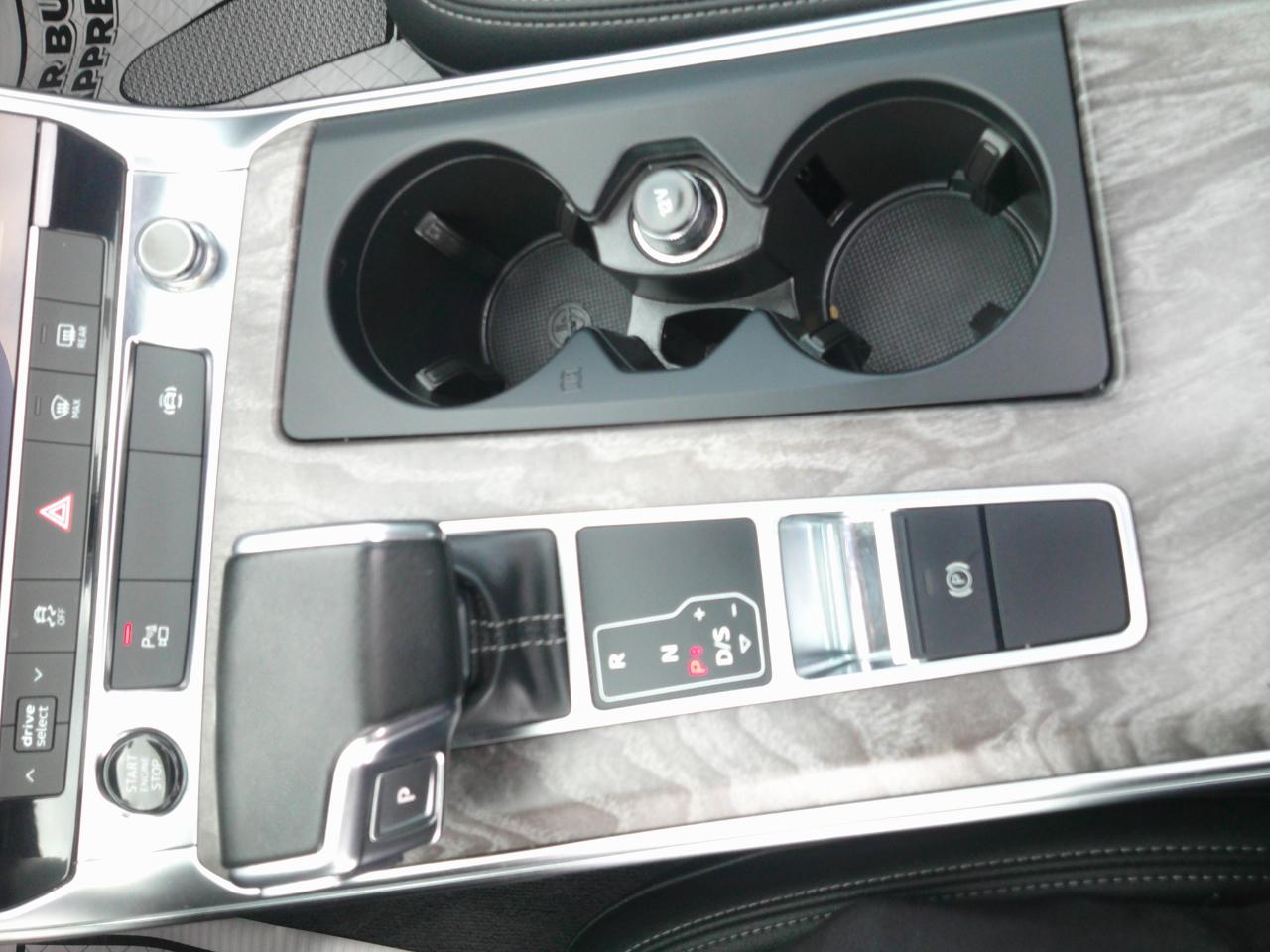 Audi A6 Premium Plus 45 TFSI quattro 2024