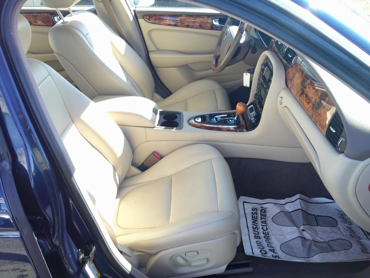 Jaguar XJ-Series XJ8 2006