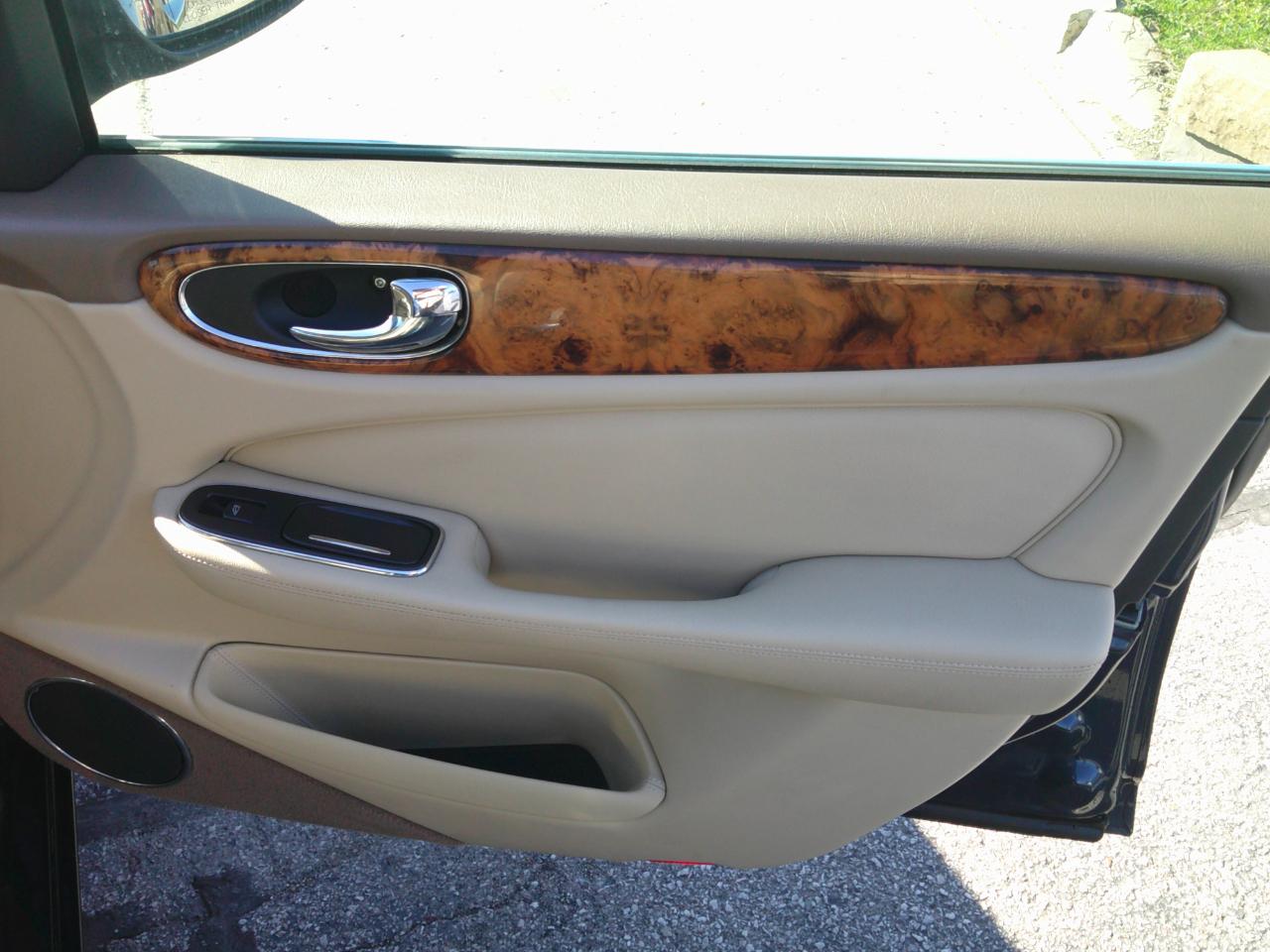 Jaguar XJ-Series XJ8 2006