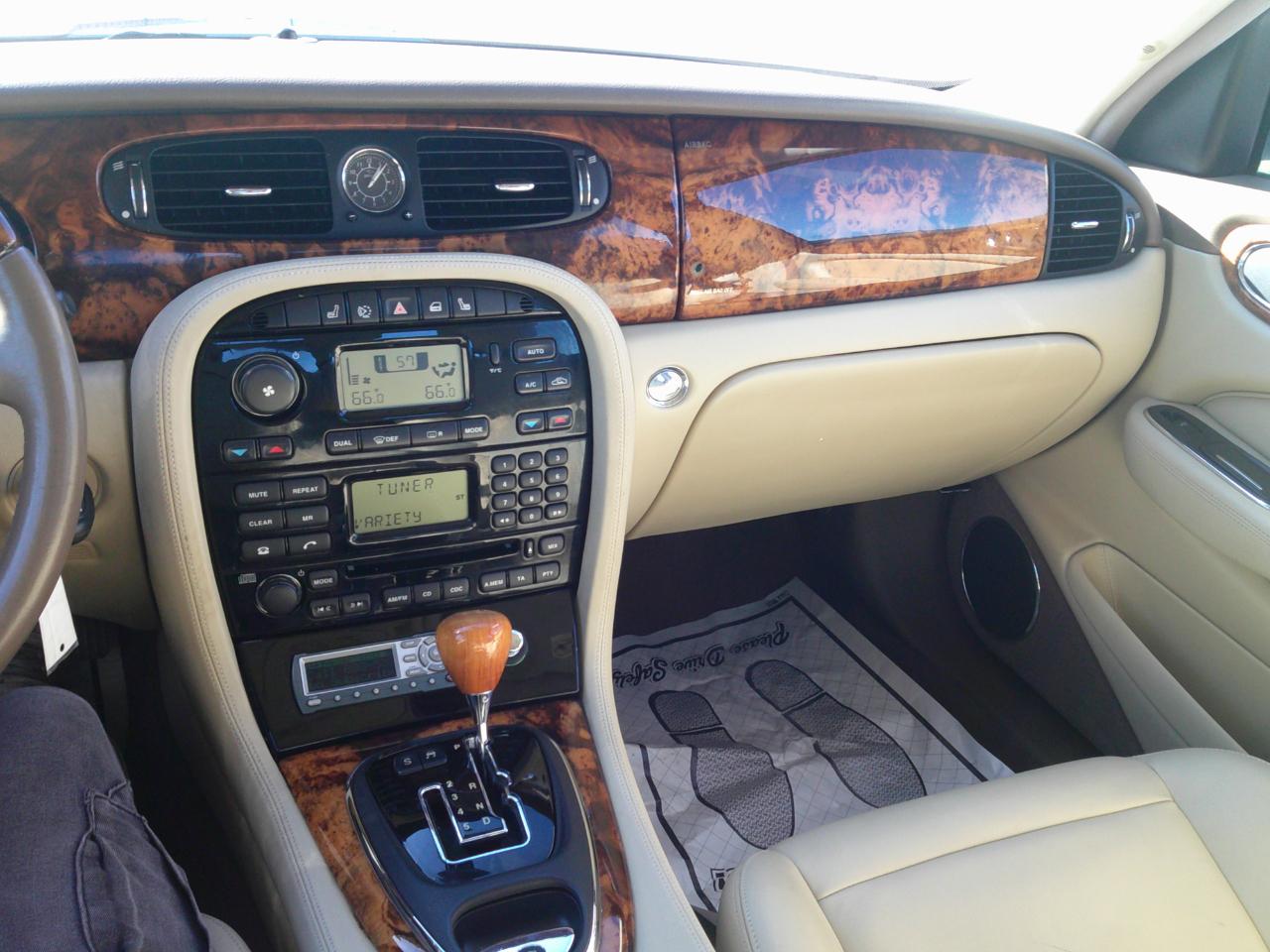 Jaguar XJ-Series XJ8 2006