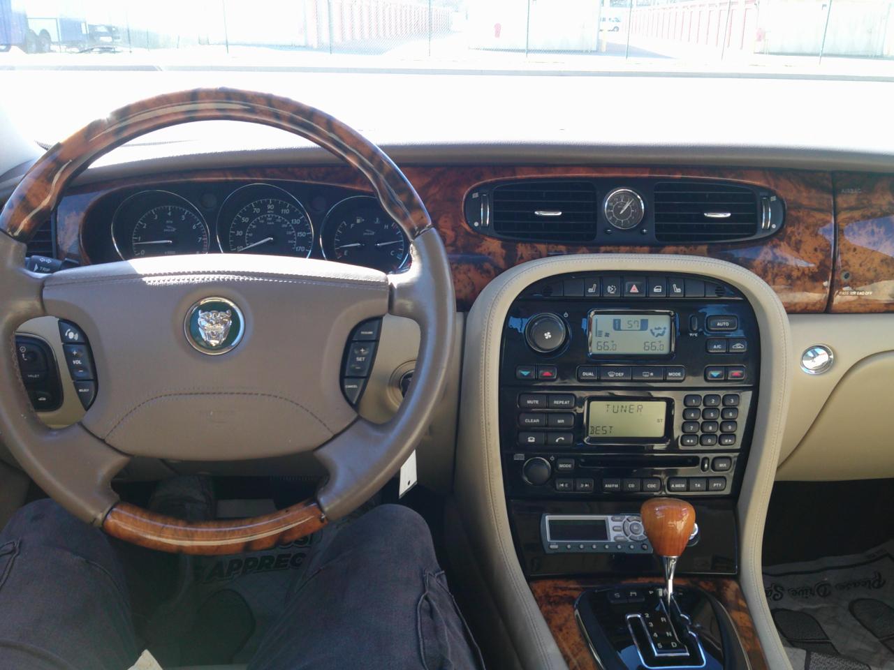 Jaguar XJ-Series XJ8 2006