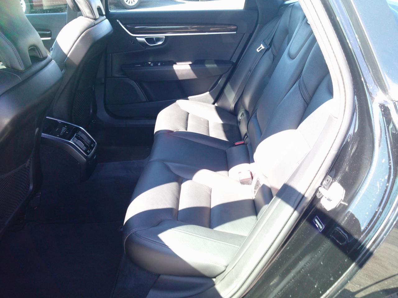 Volvo S90 T6 Momentum AWD 2020