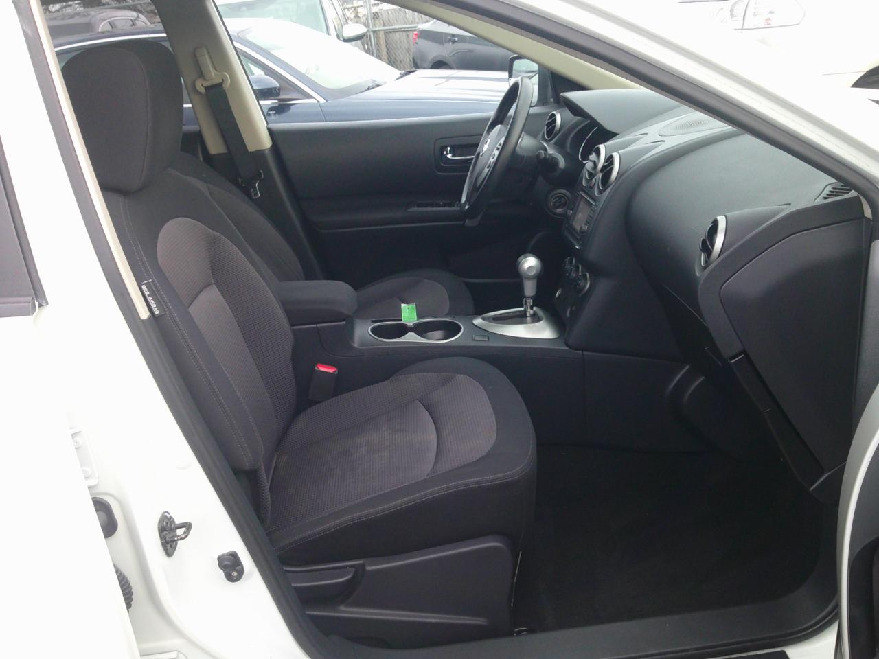 Nissan Rogue SV AWD 2012