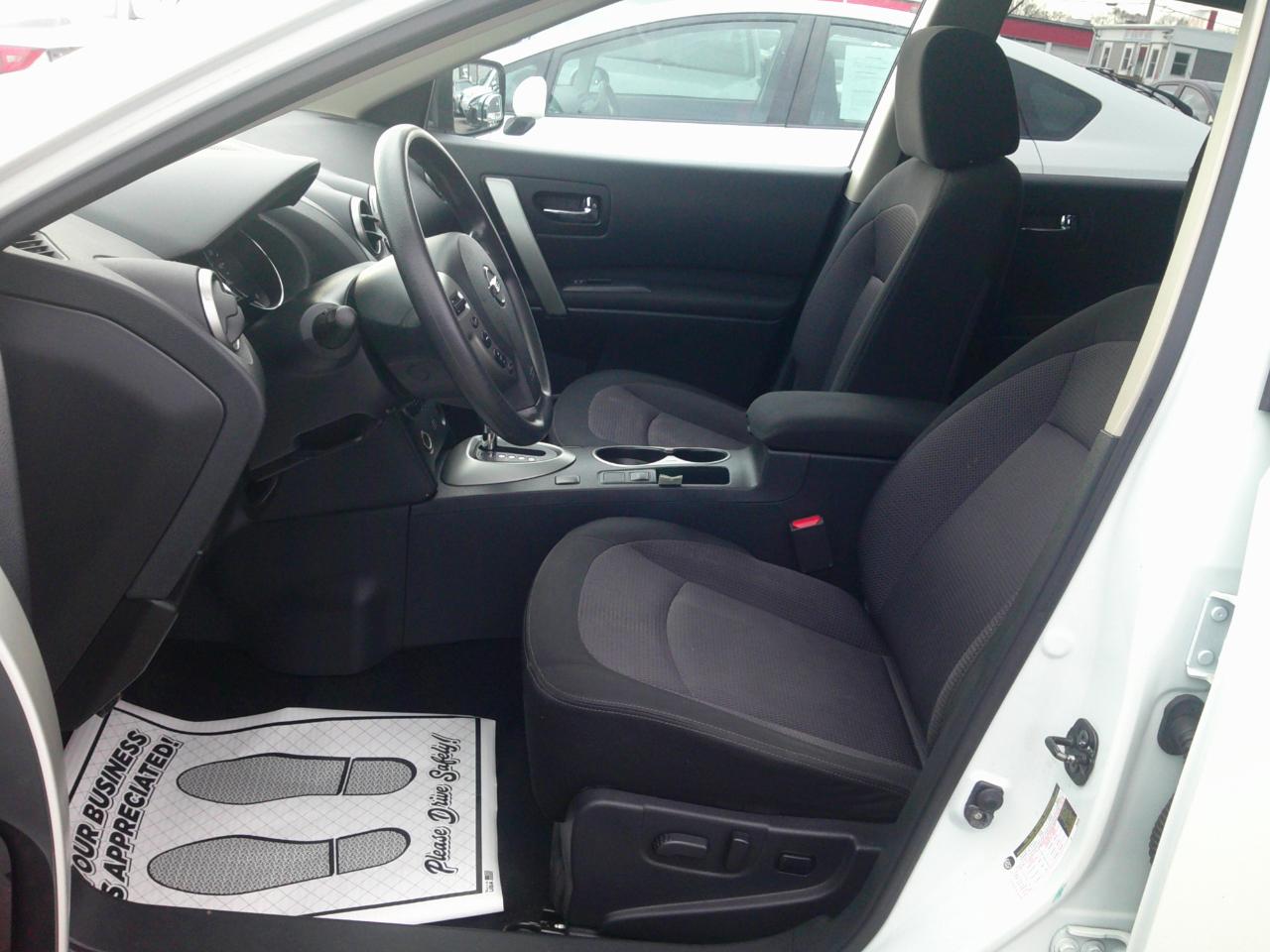 Nissan Rogue SV AWD 2012